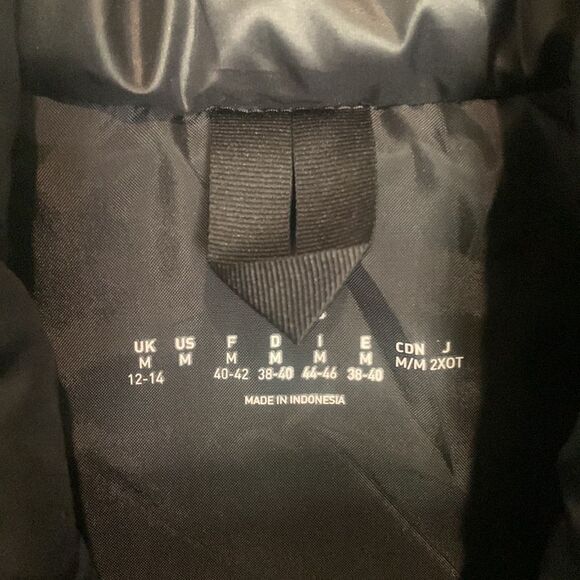 Adidas Black Puffer Vest M - Picture 5 of 8